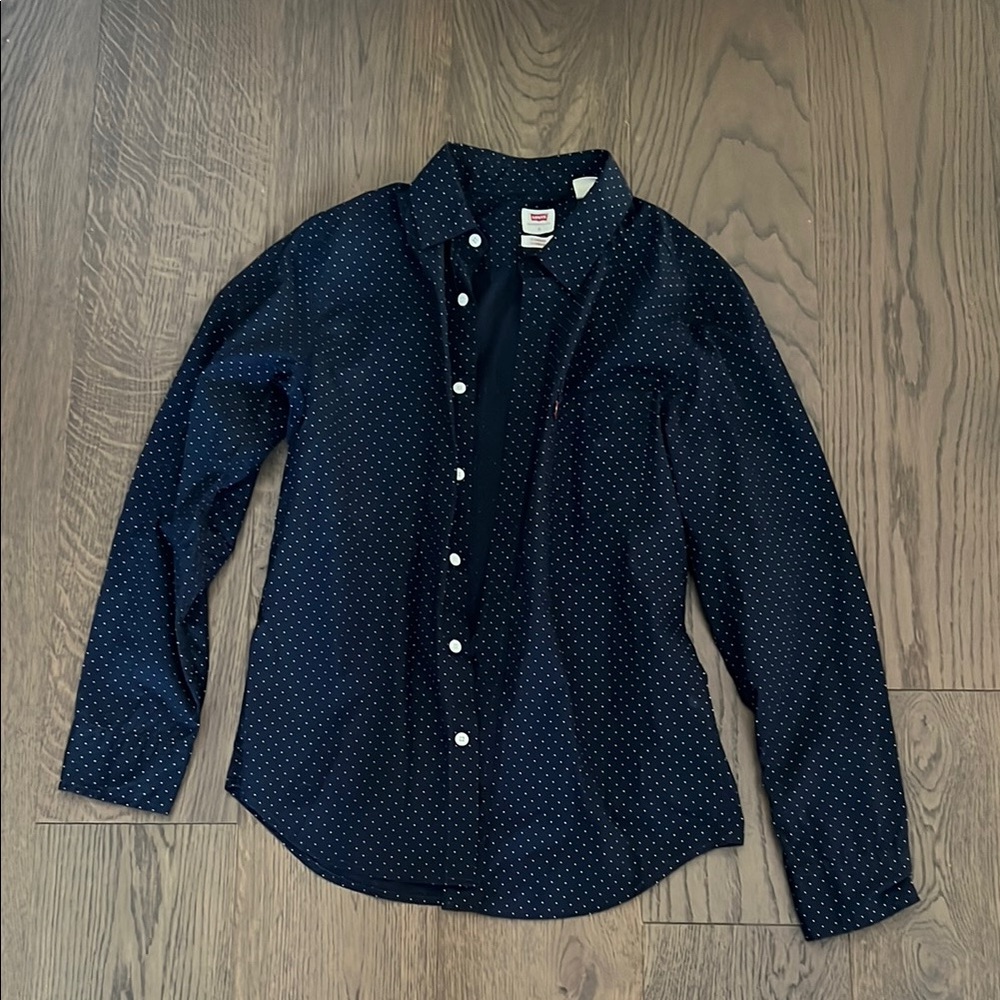 Levis Button-Up Shirt